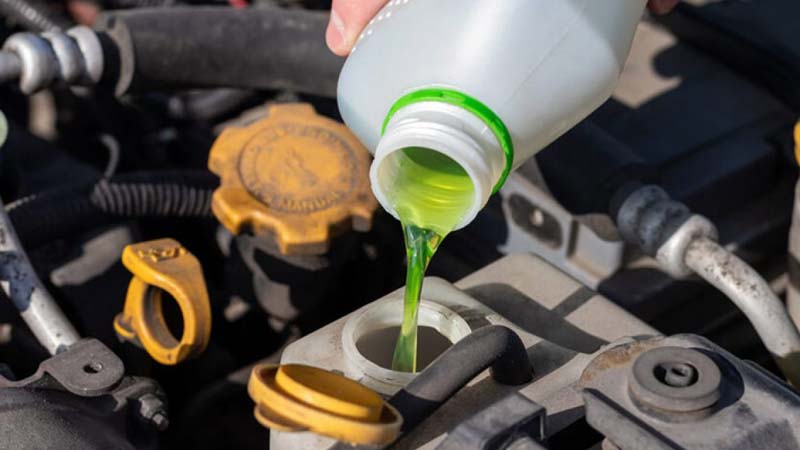 anticongelante-y-refrigerante-mitos-y-verdades-que-tu-auto-necesita-que-conozcas-en-esta-temporada-de-calor